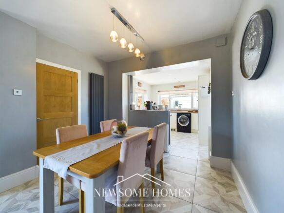 Lounge/ Dining Room