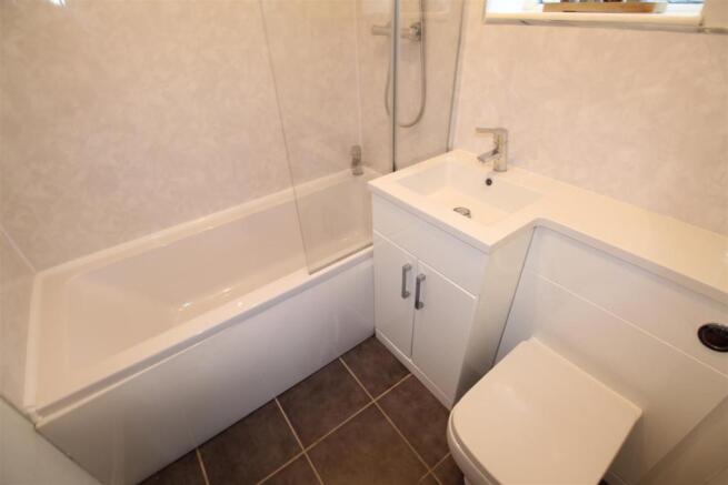 GROUND FLOOR BATHROOM