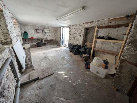 garage 2.jpg