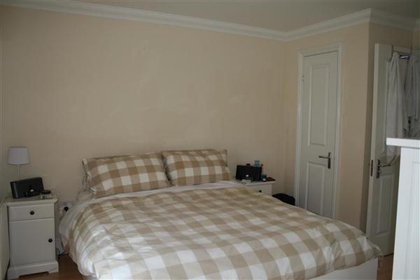 MASTER BEDROOM: