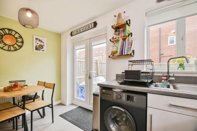 2 bed Terraced for sale Image 7