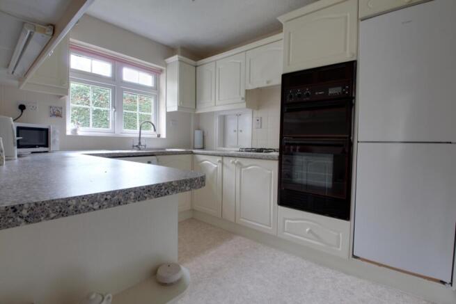 2 bed Apartment for sale Image 8