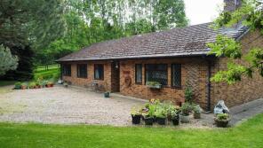 Willow Trees, Marefield Lane, Melton Mowbray LE14 2QX