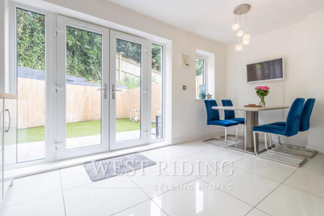 4 bed Semi-Detached for sale Image 7