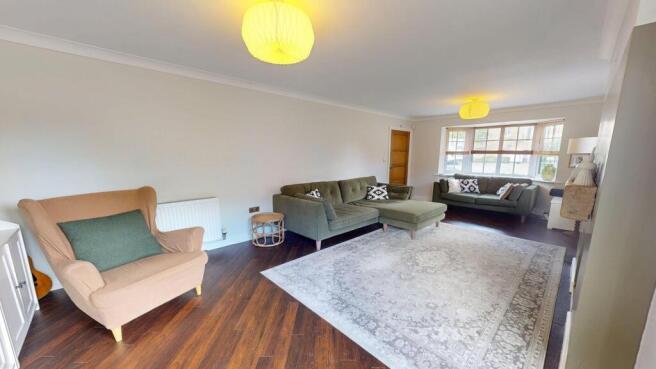 5 bed Detached for sale Image 6