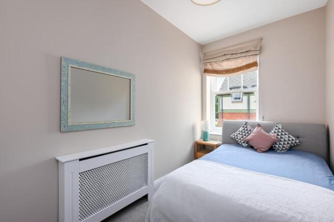 2 bed Flat for sale Image 11