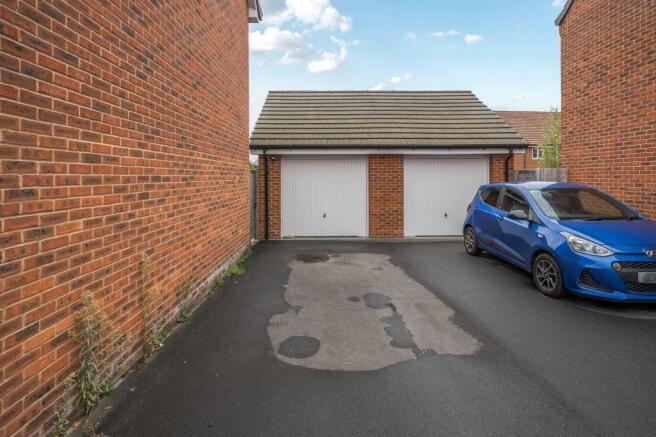 Garage/Drive