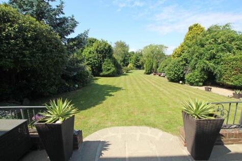 Compton Drive, Eastbourne, BN20 8BX