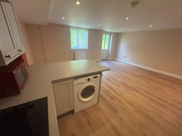 2 bed Apartment for sale Image 6