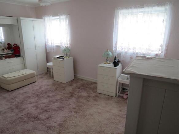 Bedroom 1: