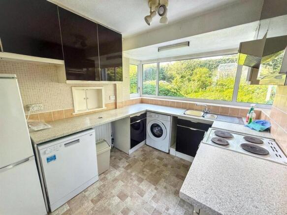 3 bed Semi-Detached for sale Image 7