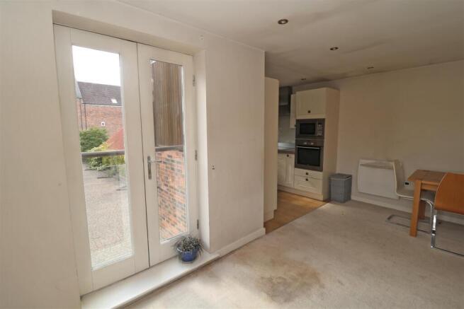 2 bed Flat for sale Image 8