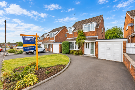 Alderdale Avenue, SEDGLEY, DY3