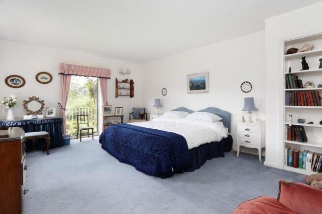 Principal bedroom