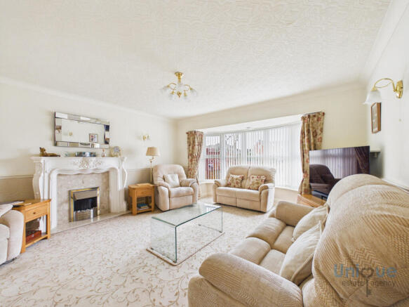 Heyhouses Lane,  Lytham St. Annes, FY8 photo 4
