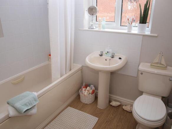 Family Bathroom/WC