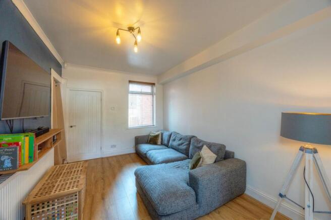3 bed Terraced to rent Image 7