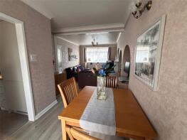 8, Kelly Way, Romford RM6 6XH