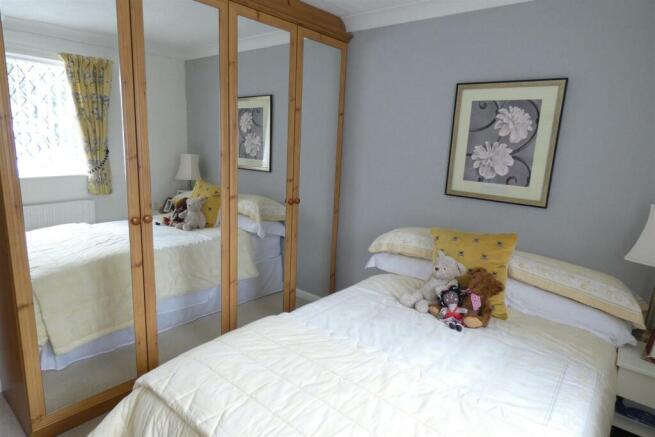BEDROOM 2