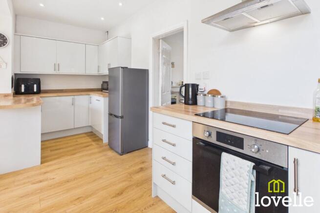 3 bed Semi-Detached for sale Image 4