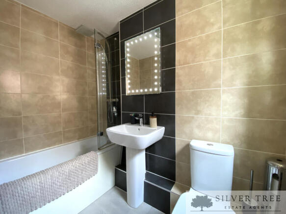3 bed Detached for sale Image 12