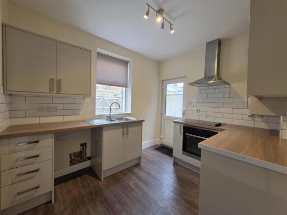 3 bed Terraced for sale Image 9