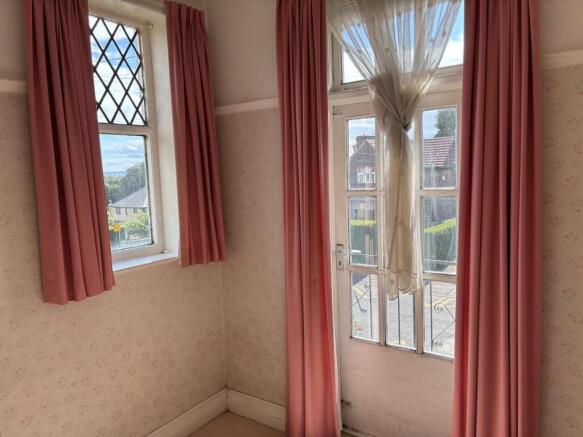 3 bed Semi-Detached for sale Image 8