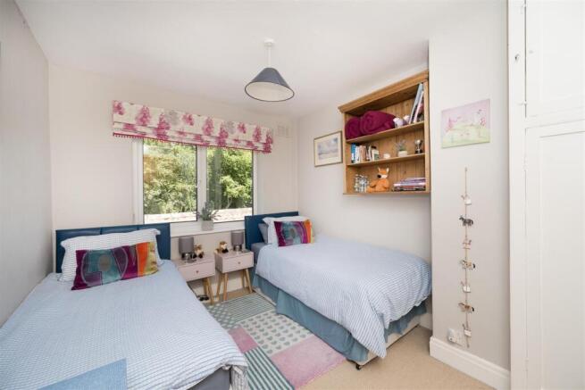 3 bed Semi-Detached for sale Image 10
