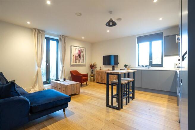 2 bed Apartment for sale Image 4