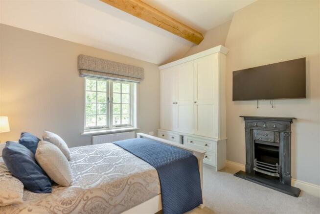 8571523-interior17.jpg