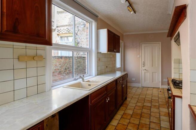 3 bed Town House for sale Image 9