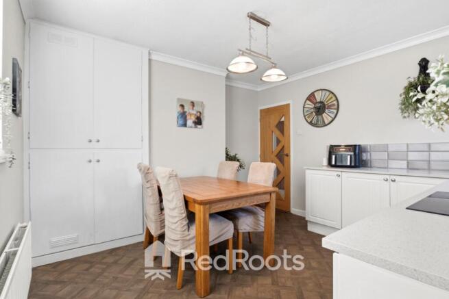 2 bed Detached for sale Image 7