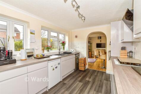 Jeffery Close, Staplehurst, Kent