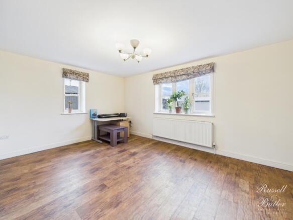 CAM02127G0-PR0364-STILL019