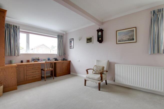 Carisbrooke Avenue, Hill Head photo 4