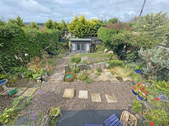 Churchill Way - Garden 1.jpg