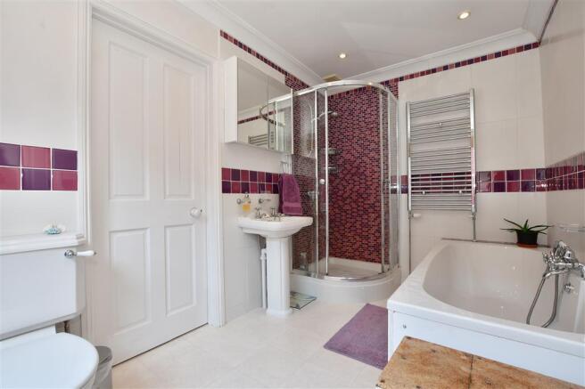En-Suite Bathroom