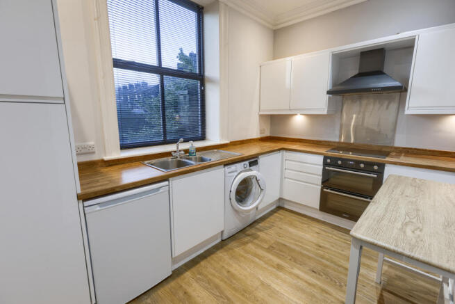 2 bed Apartment for sale Image 4