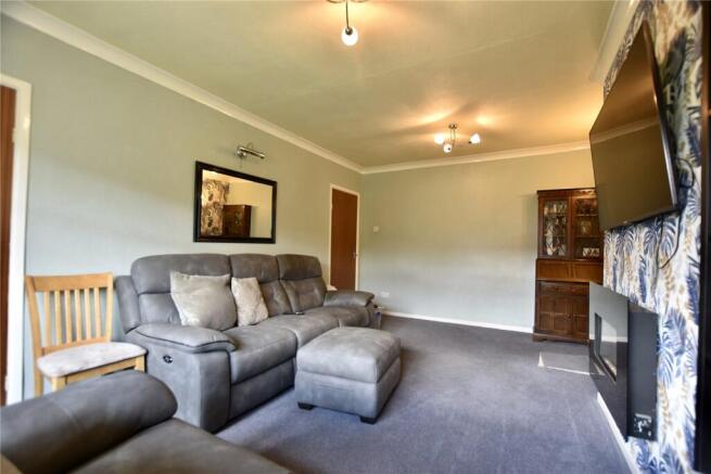 2 bed Semi-Detached Bungalow for sale Image 4