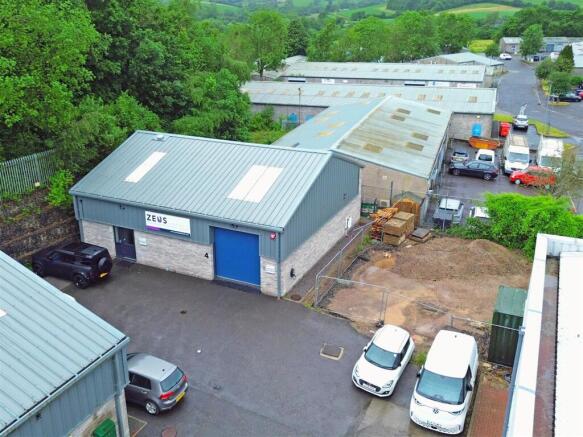 Main - Industrial unit and plot for Auction, Pault