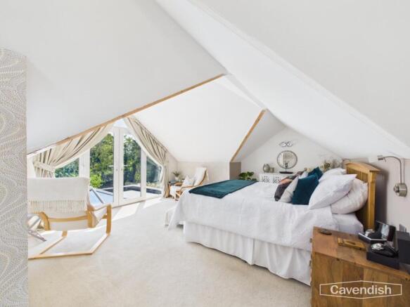 PRINCIPAL BEDROOM