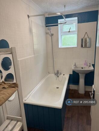 2 bed Semi-Detached to rent Image 10