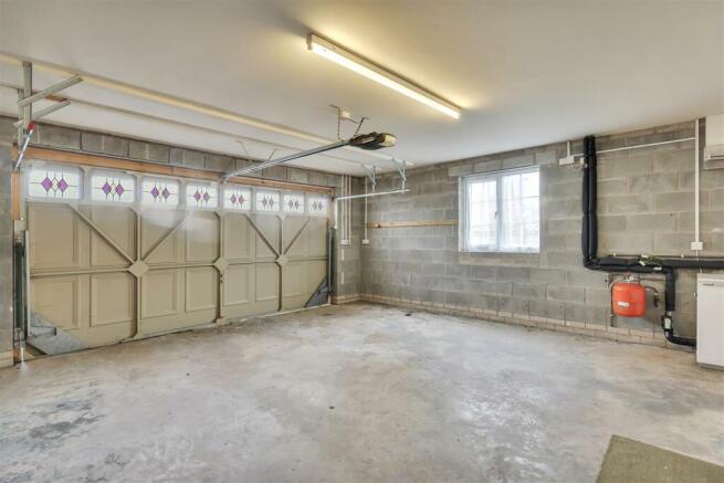 Double Garage.jpg