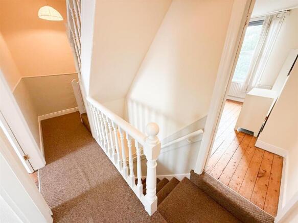 4 bed Terraced for sale Image 12