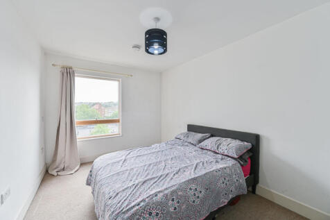 Derry Court, Streatham, London, SW16