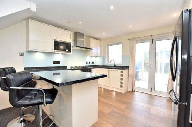 53 Station Road, Kings Langley, Hertfordshire, WD4 8RU photo 5