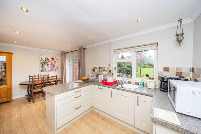 KITCHEN/DINER