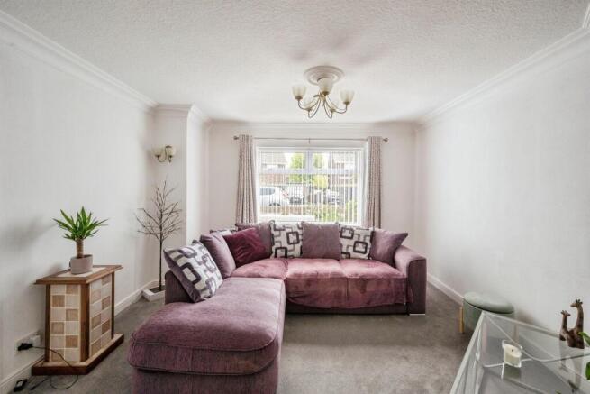 3 bed Semi-Detached for sale Image 9
