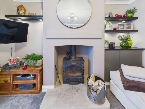 4 bed Semi-Detached for sale Image 10