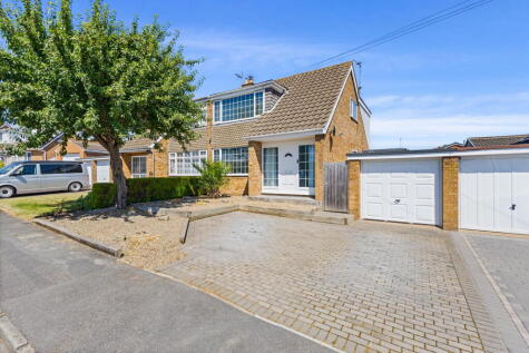 Larks Hill, Pontefract, WF8 4NE